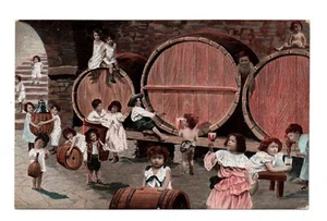 Enfants multiples . La cave à vin CPA 2367 - Bild 1 von 2