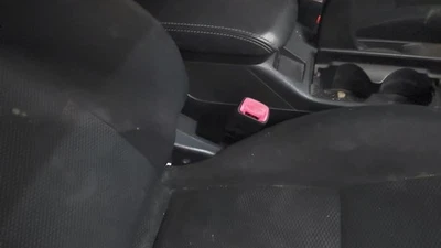 Пряжка ремня безопасности переднего пассажира подходит для 08–17 LANCER 1744582 - Изображение 1 из 4