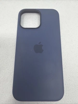 Funda de silicona Beats iPhone 16 Pro Max con denim MagSafe Foto 1 de 4