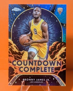 Baloncesto azul completo Topps Chrome Countdown 2024-25 #25 Bronny James Jr. radiocontrol - Imagen 1 de 2