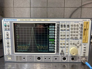 Analizator widma Rohde & Schwarz FSIQ 3 20Hz-3GHz - Zdjęcie 1 z 24