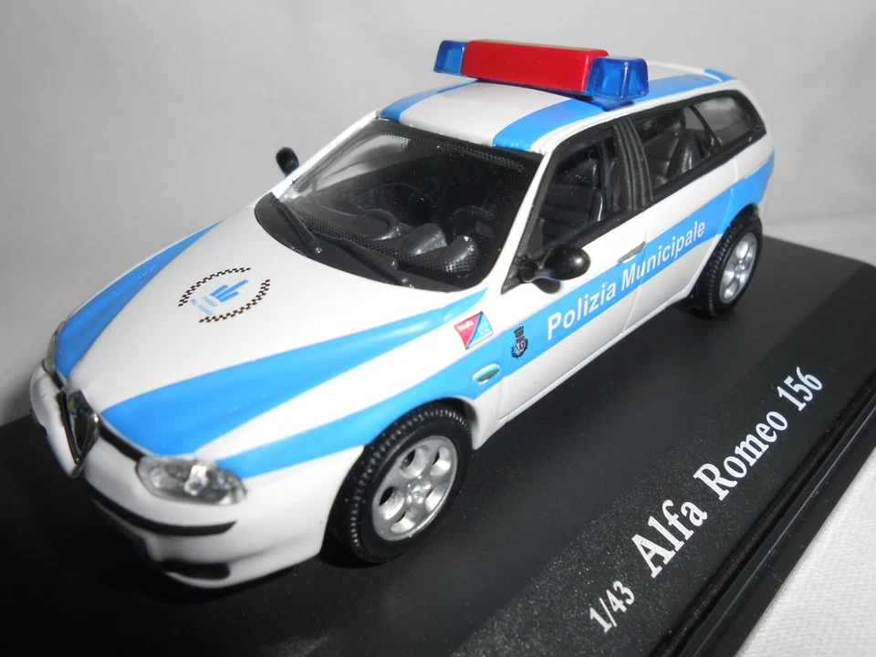 ALFA ROMEO 156 DE LA POLICE MUNICIPALE ITALIENNE  1/43ème - Photo 1/1