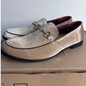 Zapatos de vestir sin cordones mocasines de terciopelo beige tostado champán para hombre con detalles dorados 12 - Imagen 1 de 8