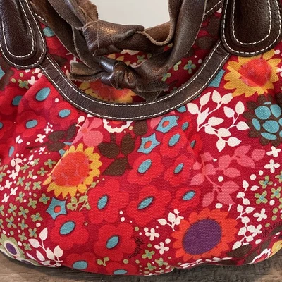 VGT Brighton Red Floral Signature Hand Bag Purse D899153 Leather Trim - Image 1 of 4