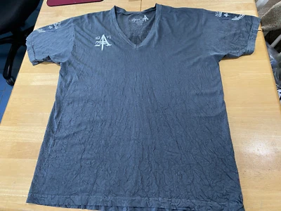 Aqua VI Gray Graphics Short Sleeve V-Neck Tshirt - Men's Sz L - Image 1 of 4