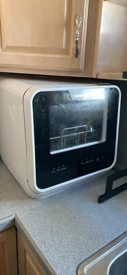 Lavavajillas de encimera portátil completo Foto 1 de 2