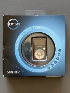 SanDisk Sansa Clip MP3 Player 4GB - Picture 1 of 4