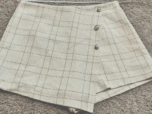 Shein Skort Gr. 10/12 XL Weißgold Fäden Perlen Knöpfe Y2K Preppy - Bild 1 von 7