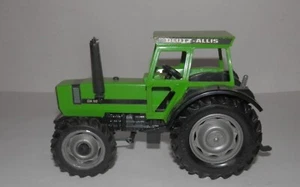 1:32 Deutz-Allis DX92 Cabbed 4x4 Tractor with Movable 3-Point Hitch - Picture 1 of 6