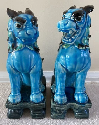 A Pair of Vintage Large Asian Turquoise Blue Porcelain Foo Dogs/Lions 10.5"T - Image 1 of 4