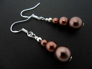 A PAIR OF BROWN GLASS PEARL EARRINGS WITH 925 SOLID SILVER HOOKS. NEW.. - Picture 1 of 1