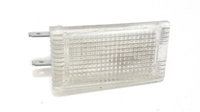 Audi A6, S6 (C5-4B) 1998 All Sonstige Innenraumbeleuchtung GUST19721 Foto 1 de 3