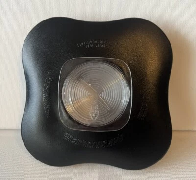 Tapa de tarro de licuadora Osterizer Oster genuina + tapa de trébol de taza medidora de 2 oz negra Foto 1 de 4