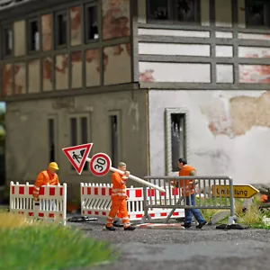 Busch HO 1:87 - 79900 - Action Set: Set up barriers - Picture 1 of 2