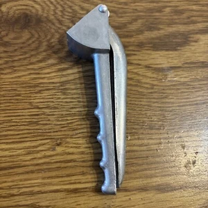 Vintage Aluminum Unbranded Garlic Press - Kitchen utensil - Picture 1 of 5