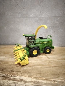 Siku John Deere 7500 Maishäcksler, Maßstab 1:32 - Bild 1 von 5