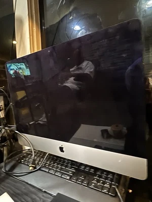 Apple iMac 27-inch NGL EDITION - Image 1 of 2