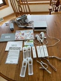 Nintendo Wii Console Bundle With Games (Wii Sports) and 4 Controllers
