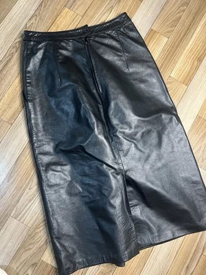Falda lápiz vintage de cuero genuino de Lillie Rubin talla 8 longitud media negra Foto 1 de 4