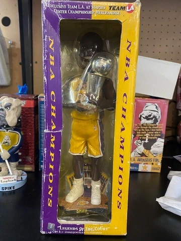 DAMAGED PACKAGE But unopened Shaq Bobblehead Cover