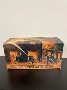 Matchbox Models of Yesteryear - YFE04 - 1939 Bedford Tanker Fire Truck - MIB - Picture 1 of 5