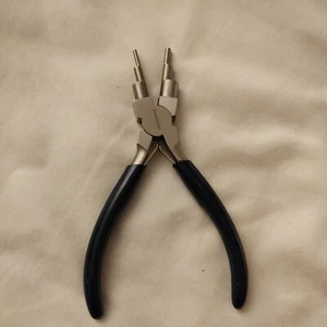 1 Bead Smith 6 in 1 Wire Looping Pliers to Make 2-9mm Loops & Bends - Picture 1 of 3