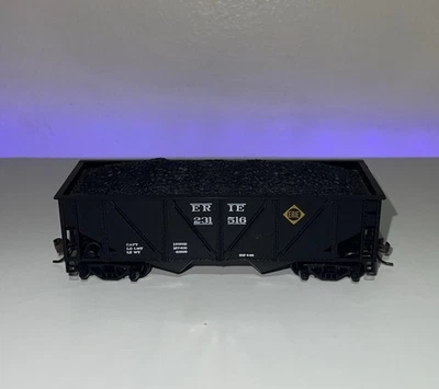 Mantua HO scale 2 Bay Hopper— “Erie” #231516 - Image 1 of 2