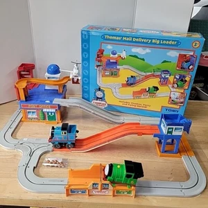 Tomy Thomas & seine Freunde Postzustellung großer Lader motorisierter Zug Spielset komplett - Bild 1 von 7