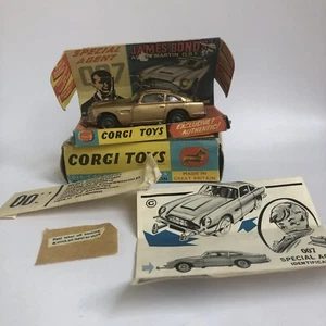 Corgi 261 James Bond Aston Martin DB5. Corgi Toys 261. 1965 . - Picture 1 of 24