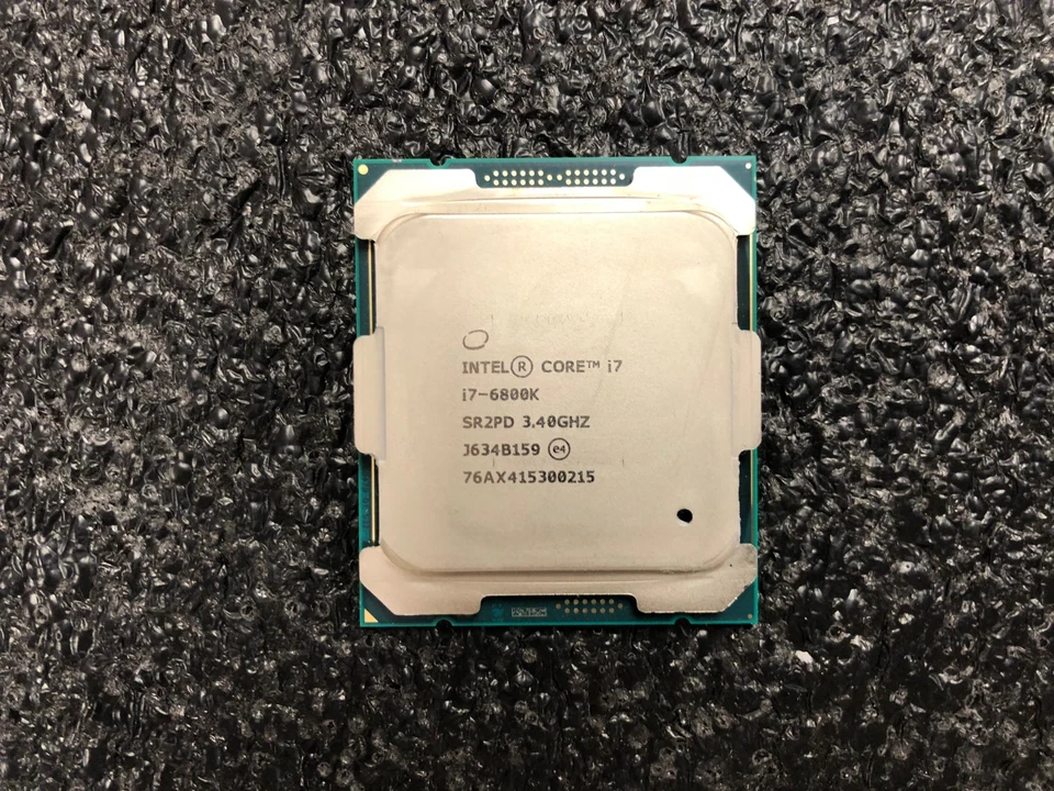 Procesador Intel i7-6800K 3,4 GHz seis núcleos LGA 2011 15 M caché hasta 3,60 GHz Foto 1 de 1