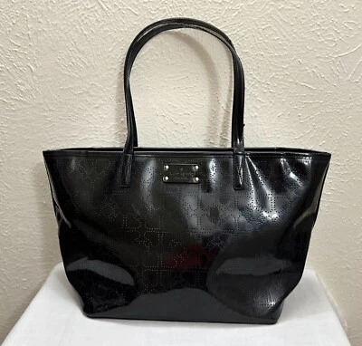 Kate Spade Lge Tote, Black Harmony Metro Glossy Patented perforated hearts, GUC — 第 1/4 张图片