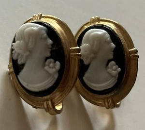 Pendientes camafeo vintage con tornillo trasero - Imagen 1 de 3