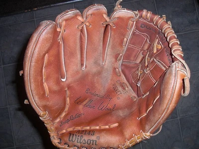 Vintage 70s WILBUR WOOD Wilson A2143 Leather BASEBALL GLOVE Left Handed adult - Image 1 of 4