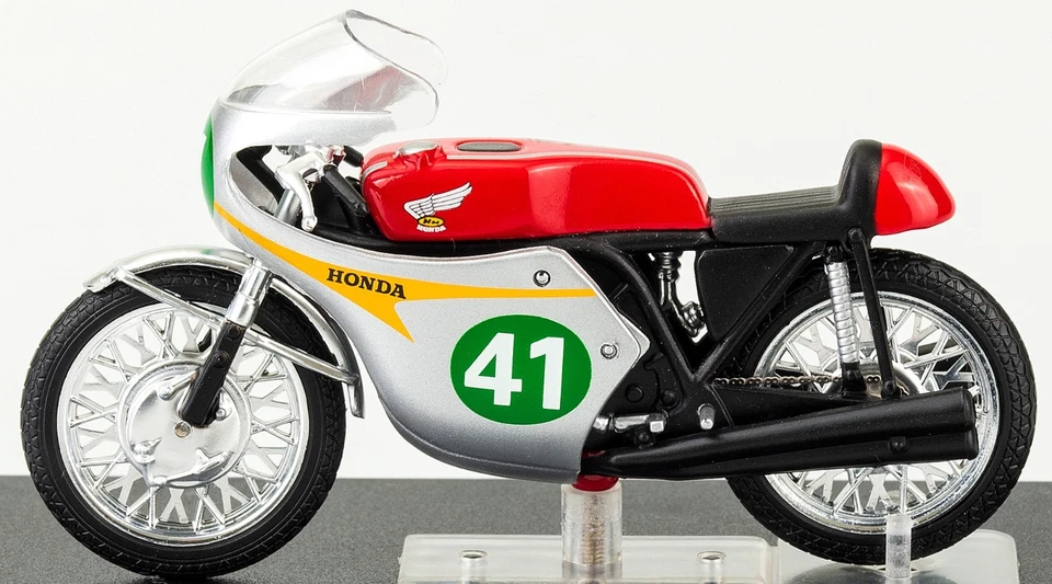 Honda RC162 Mike Hailwood 1961 Scala 1:24 Modellino classe 250 numero 41 - Immagine 1 di 4