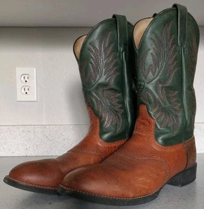 Stivali cowboy 11D Ariat Heritage Stockman uomo pelle marrone verde western # 34928 - Foto 1 di 15