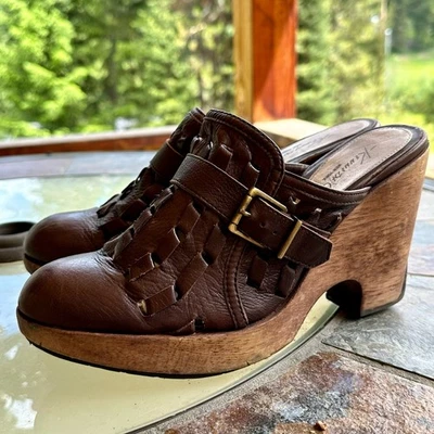 Kenneth Cole WEAVE OUT Heeled Platform Clogs 9.5 Leather Brown Chunky Mules   - Image 1 of 4