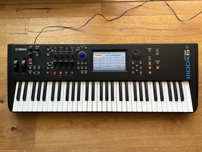 Yamaha MODX6+ Synthesizer Keyboard - 61 Tasten - neuwertig/ OVP  - Bild 1 von 4