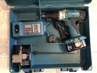 Makita 8444D MXT Cordless 18V Combi Hammer Drill +2 Batteries, Charger Case GWO - Image 1 of 4