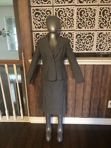 Alfani Classic Women’s BUSINESS suit  Size 2 and 4 - Picture 1 of 6