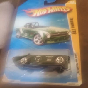 2009 Hot Wheels #33 New Models 33/42 TRIUMPH TR6 Green Variation w/Chrome 5 Sp - Picture 1 of 5