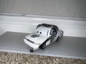 Disney Pixar Cars - APPLE CREW CHEIF - CUSTOM - MATTEL 1:55 DIECAST - Picture 1 of 3