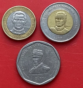 DOMINICAN REPUBLIC – SET OF 3 COINS 5 ,10 ,25 PESOS 2008 2 X BI-METAL - Picture 1 of 2