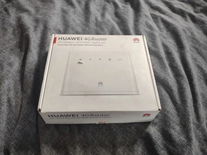 Huawei Router B311-221 CAT 4 4G/ LTE 150 Mbps Mobile Wi-Fi Router - Picture 1 of 2
