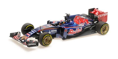 1:18 Minichamps 117150033 Max Verstappen Scuderia Toro Rosso Renault STR10 2015 - Image 1 of 4