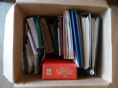 Large & High Cat World Collection in albums and loose - Image 1 of 4