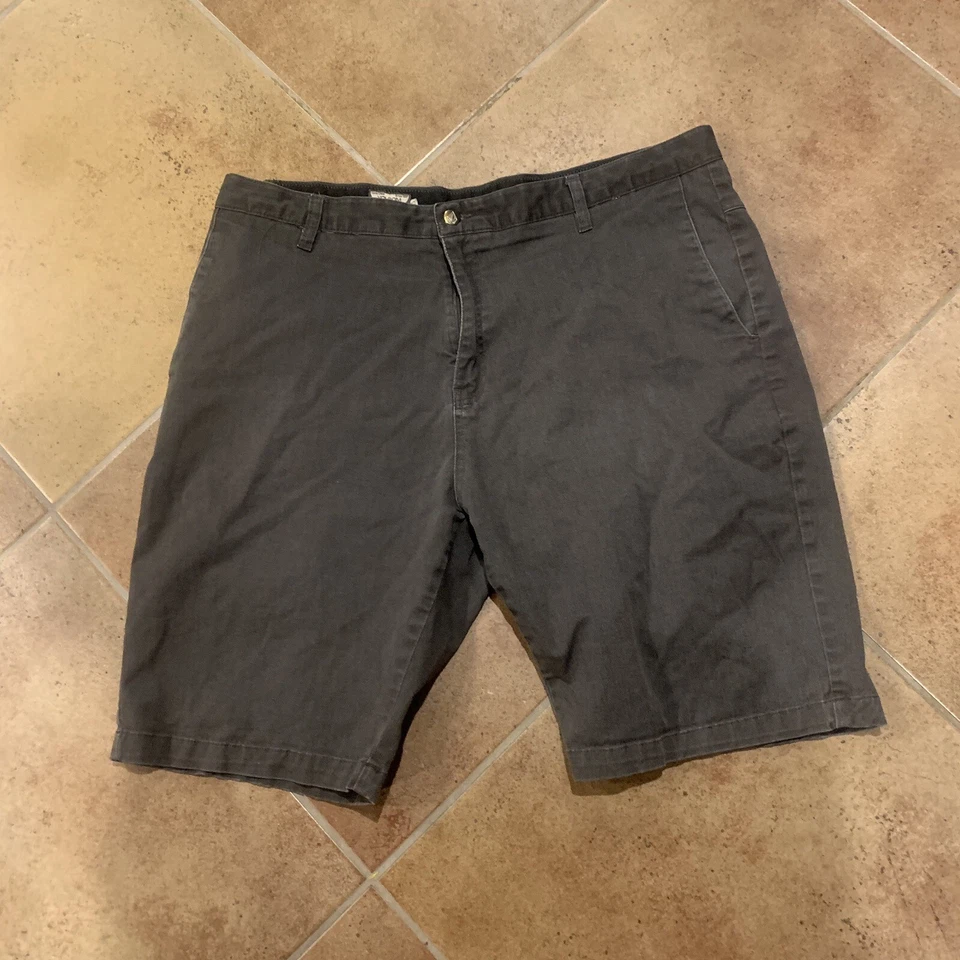 Volcom Shorts Mens 40 Chino Cotton Skateboard Surf Skate - Image 1 of 4