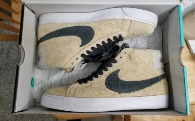 Nike Blazer Mid SB 9.5 STUSSY Midwest Gold black  - Image 1 of 4