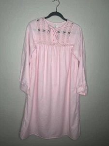 Vintage Pink Flannel Nightgown Long Medium 70s/80s Bow Lace Cotton Poly Blend - Picture 1 of 9