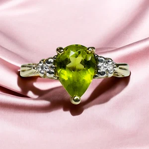 VINTAGE- 10K Gold -Peridot & Diamond Ring -Size 4.25- Pear Cut -Solitaire -1.5g - Picture 1 of 24