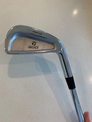 Taylormade Tour Issue 300 Forged Lehman grind 2 iron - Image 1 of 3